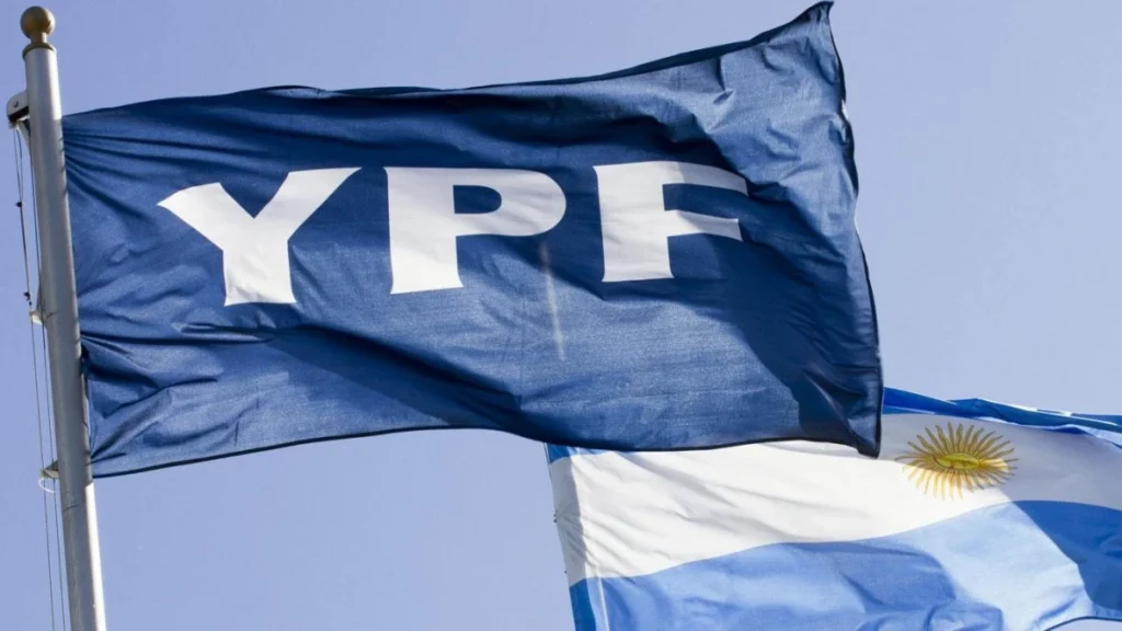 Por qué suben las acciones de YPF